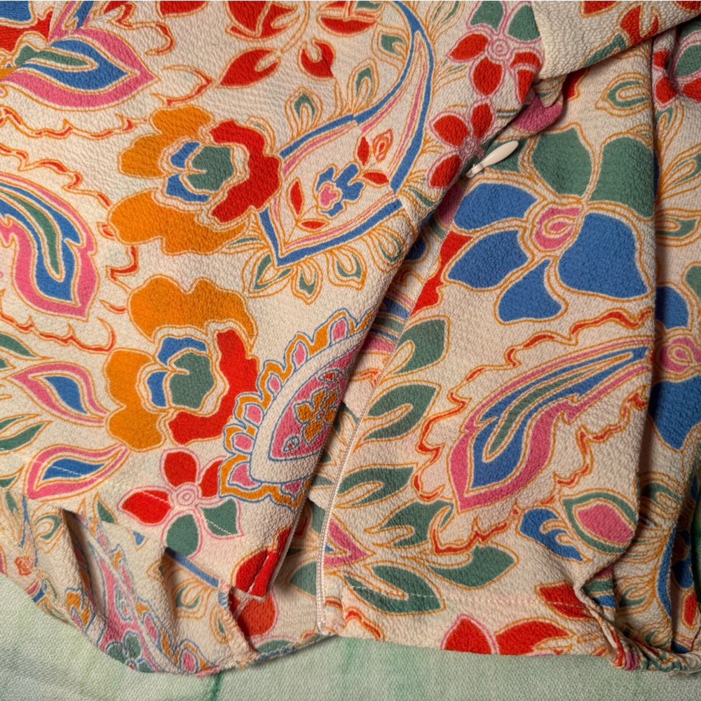 Sugarlips Colorful Paisley Balloon Sleeve Crop Top - Picture 6 of 8